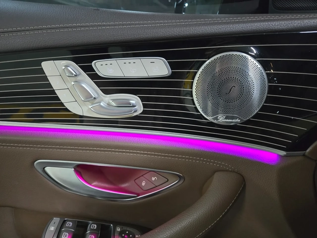 Mercedes-Benz E 400 360* ДВОЕН ШИБЕДАХ* БУРМАЙСТЕР* ОБДУХ* ЛИЗИНГ - автомобили, коли, обяви за нови и употребявани 4