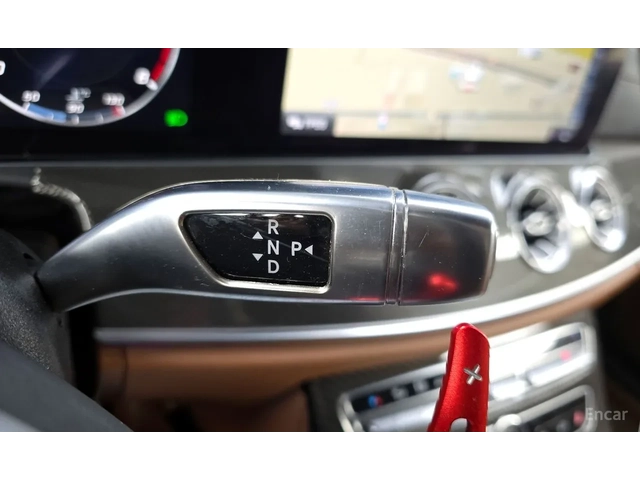 Mercedes-Benz E 400 4MATIC - автомобили, коли, обяви за нови и употребявани 6