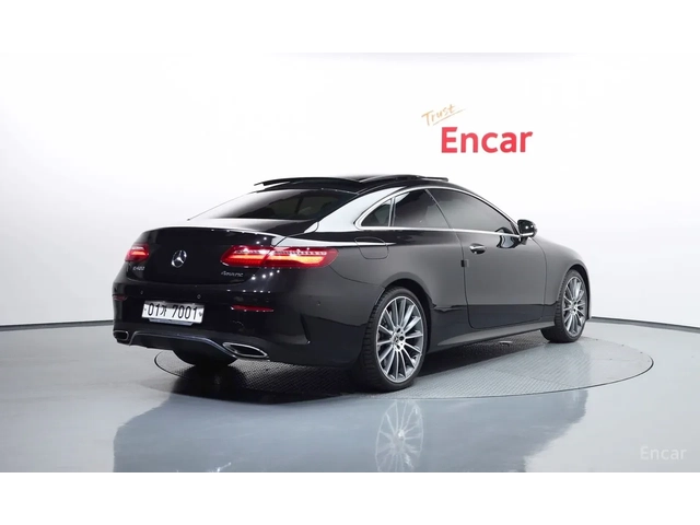 Mercedes-Benz E 400 4MATIC - автомобили, коли, обяви за нови и употребявани 1