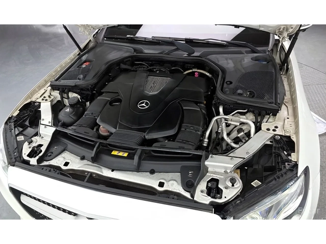 Mercedes-Benz E 400 4MATIC - автомобили, коли, обяви за нови и употребявани 3