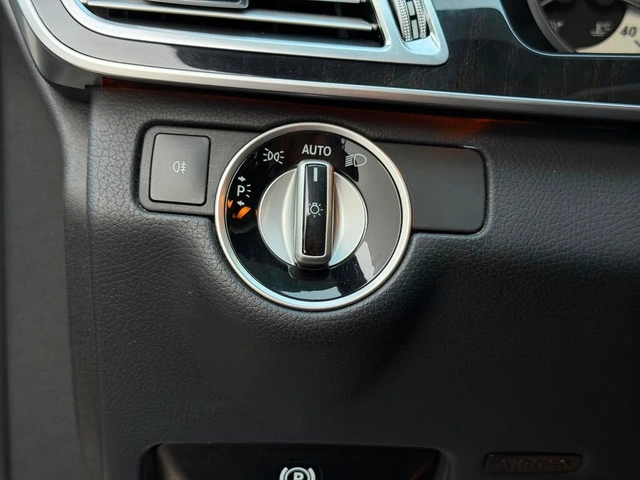 Mercedes-Benz E 400 4MATIC* FACE* AMG LINE* 7 МЕСТА - автомобили, коли, обяви за нови и употребявани 12