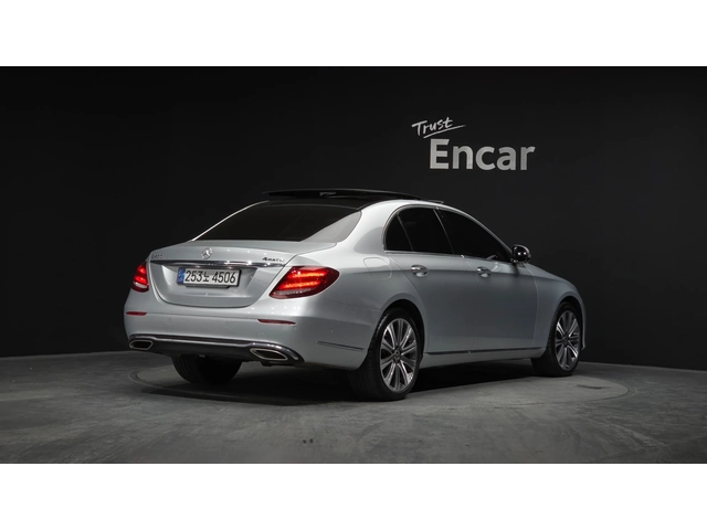 Mercedes-Benz E 400 4MATIC | HUD | 360 Camera| Ventilated Seats - автомобили, коли, обяви за нови и употребявани 1