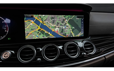 Mercedes-Benz E 400 4MATIC | HUD | 360 Camera| Ventilated Seats - автомобили, коли, обяви за нови и употребявани 12