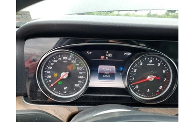 Mercedes-Benz E 400 4Matic | AMG-Пакет | Burmester | Ambient - автомобили, коли, обяви за нови и употребявани 10