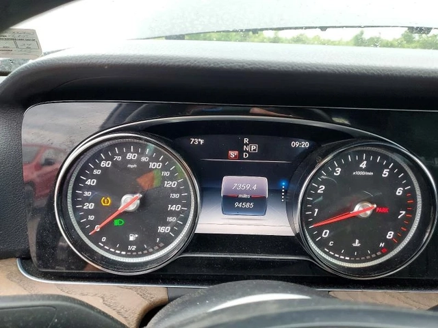 Mercedes-Benz E 400 4Matic | AMG-Пакет | Burmester | Ambient - автомобили, коли, обяви за нови и употребявани 10
