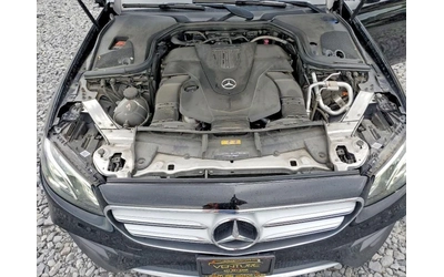 Mercedes-Benz E 400 4Matic | AMG-Пакет | Burmester | Ambient - автомобили, коли, обяви за нови и употребявани 6