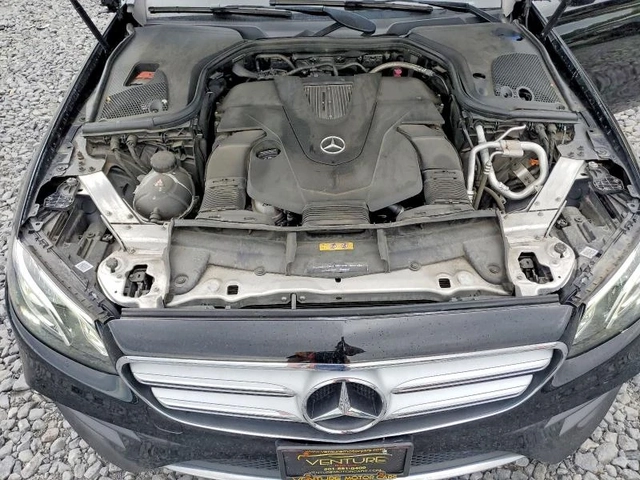 Mercedes-Benz E 400 4Matic | AMG-Пакет | Burmester | Ambient - автомобили, коли, обяви за нови и употребявани 6
