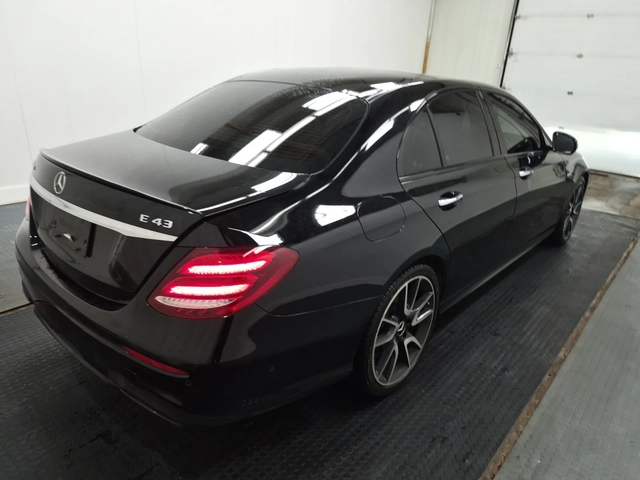Mercedes-Benz E 43 AMG * * CARFAX * * АВТО КРЕДИТ * * - автомобили, коли, обяви за нови и употребявани 2