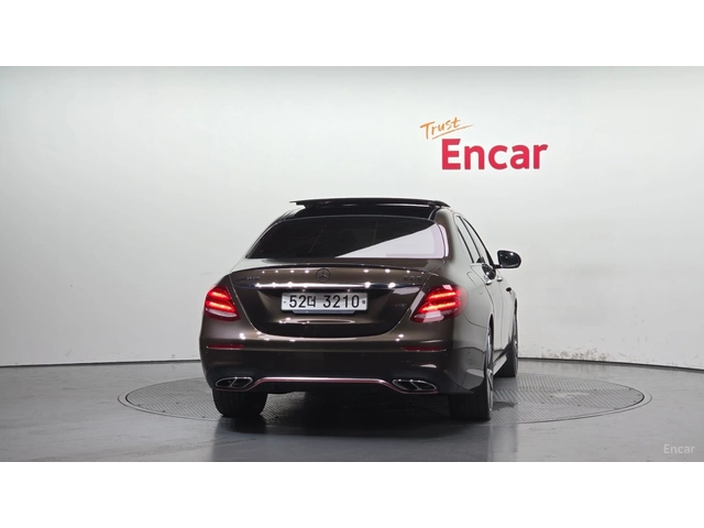 Mercedes-Benz E 43 AMG 4MATIC* ДИСТРОНИК* ПОДГРЕВ* ОБДУХВАНЕ* 360* HUD* - автомобили, коли, обяви за нови и употребявани 3