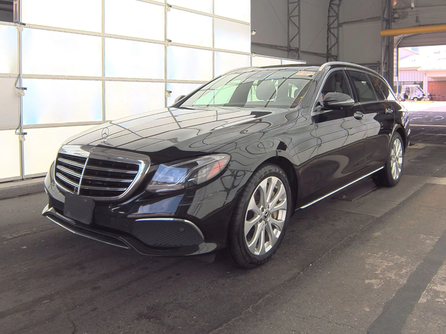 Mercedes-Benz E 450 AMG* 360* BURMASTER* PANO* AMBIENT* KEYLESS* М.ТОЧ - автомобили, коли, обяви за нови и употребявани 0