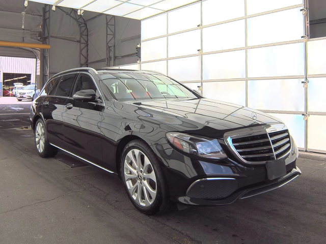 Mercedes-Benz E 450 AMG* 360* BURMASTER* PANO* AMBIENT* KEYLESS* М.ТОЧ - автомобили, коли, обяви за нови и употребявани 2