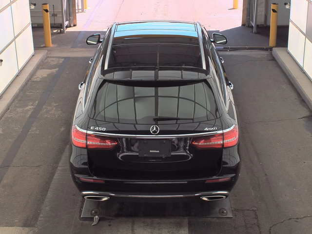 Mercedes-Benz E 450 AMG* 360* BURMASTER* PANO* AMBIENT* KEYLESS* М.ТОЧ - автомобили, коли, обяви за нови и употребявани 3