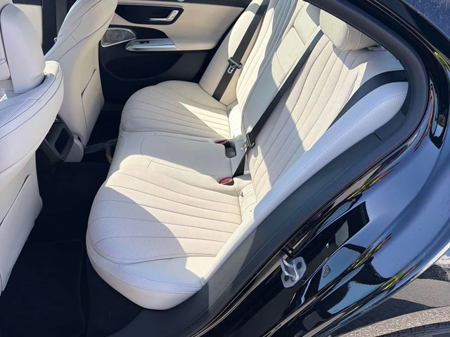 Mercedes-Benz E 450 * CARFAX * 4MATIC * 360 * CARPLAY - автомобили, коли, обяви за нови и употребявани 9