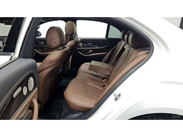Mercedes-Benz E 450 4MATIC* EXCLUSIVE* ПОДГРЕВ* ОБДУХВ* BURM.* PANO* 3 - автомобили, коли, обяви за нови и употребявани 9