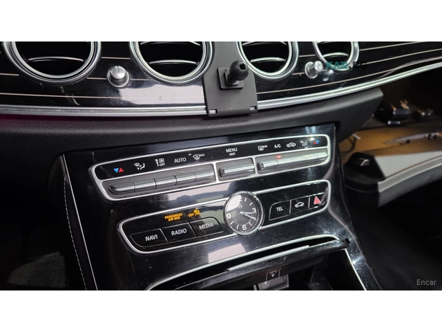 Mercedes-Benz E 450 4MATIC EXCLUSIVE* 360* BURMESTER* PANO* ОБДУХ - автомобили, коли, обяви за нови и употребявани 9