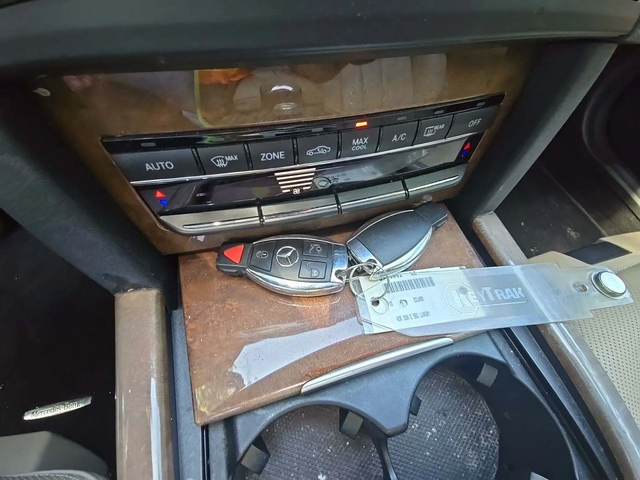 Mercedes-Benz E 500 AMG* HARMAN* МАСАЖ* ПАНО* ДИСТРОНИК* ОБДУХ* LANE A - автомобили, коли, обяви за нови и употребявани 11