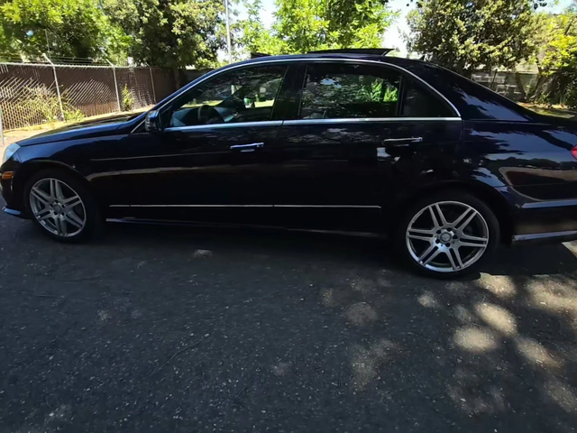 Mercedes-Benz E 500 AMG* HARMAN* МАСАЖ* ПАНО* ДИСТРОНИК* ОБДУХ* LANE A - автомобили, коли, обяви за нови и употребявани 1