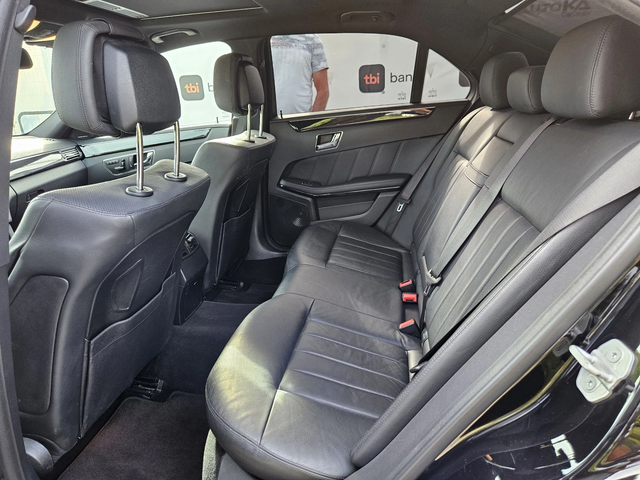 Mercedes-Benz E 500 388кс= ГАЗ= DISTRONIC= KEYLESS= H&K= ОБДУХВАНЕ - автомобили, коли, обяви за нови и употребявани 8