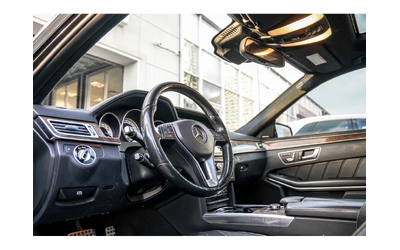 Mercedes-Benz E 500 4MATIC* КОжа* Подгрев* Обдухване* Кейлес* Blind Sp - автомобили, коли, обяви за нови и употребявани 11