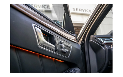 Mercedes-Benz E 500 4MATIC* КОжа* Подгрев* Обдухване* Кейлес* Blind Sp - автомобили, коли, обяви за нови и употребявани 9