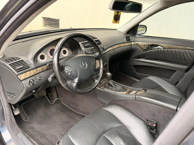 Mercedes-Benz E 500 AMG OPTIC / ВЕНТИЛАЦИЯ / ПАНОРАМА - автомобили, коли, обяви за нови и употребявани 8