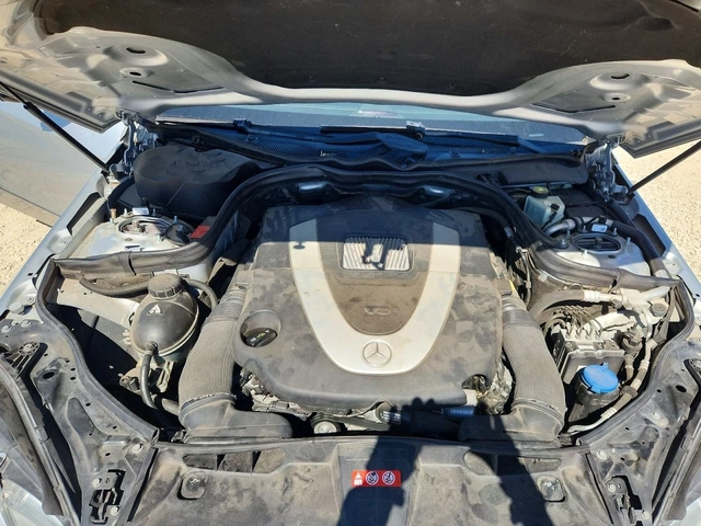 Mercedes-Benz E 500 5.5 V8 4MATIC - автомобили, коли, обяви за нови и употребявани 11
