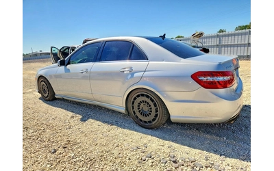 Mercedes-Benz E 500 5.5 V8 4MATIC - автомобили, коли, обяви за нови и употребявани 9