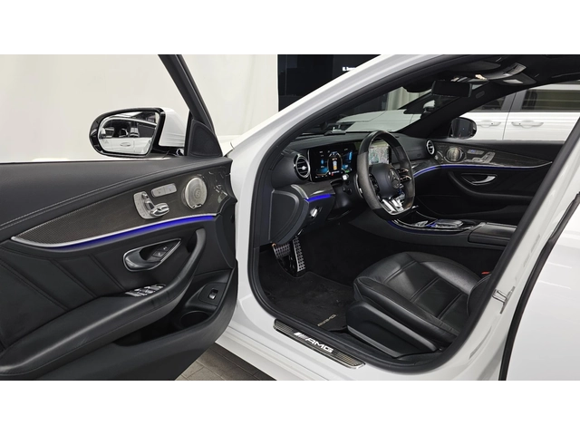 Mercedes-Benz E 53 AMG 4MATIC+ - автомобили, коли, обяви за нови и употребявани 9