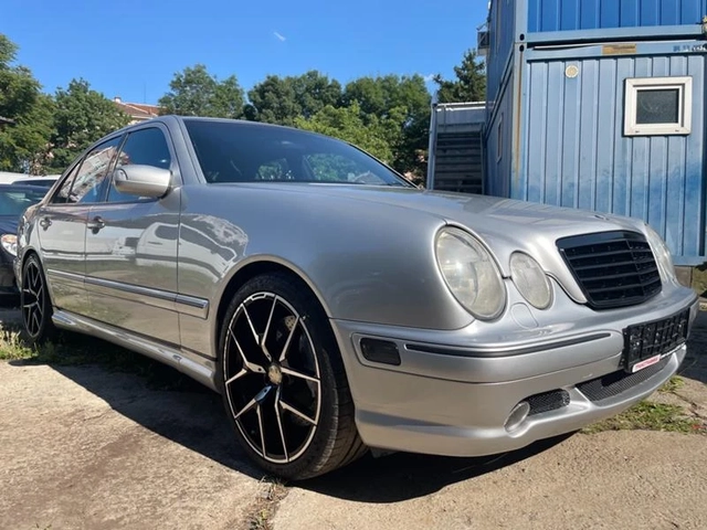 Mercedes-Benz E 55 AMG 66х.мили - автомобили, коли, обяви за нови и употребявани 1