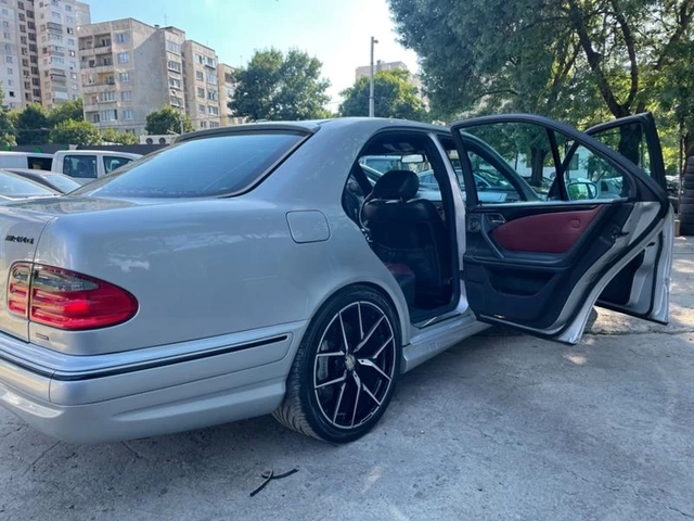 Mercedes-Benz E 55 AMG 66х.мили - автомобили, коли, обяви за нови и употребявани 9