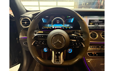 Mercedes-Benz E 55 AMG E 63 S 4MATIC+ Sedan*XTREMELY LOW KMS*11 DEALER SERVICE RECS*850 HP!* All Wheel Drive - автомобили, коли, обяви за нови и употребявани 11
