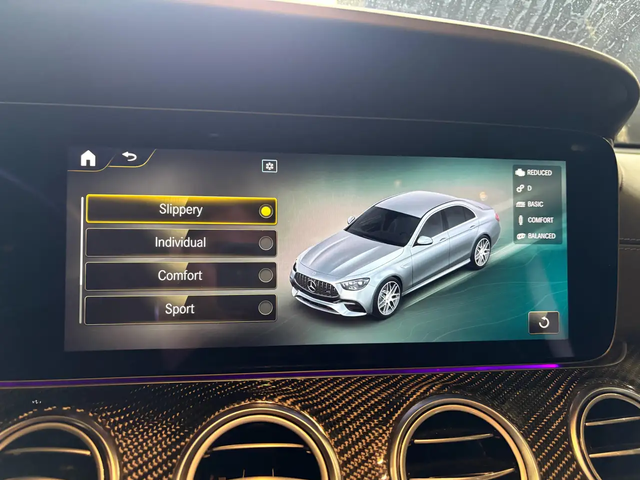 Mercedes-Benz E 55 AMG E 63 S 4MATIC+ Sedan*XTREMELY LOW KMS*11 DEALER SERVICE RECS*850 HP!* All Wheel Drive - автомобили, коли, обяви за нови и употребявани 15