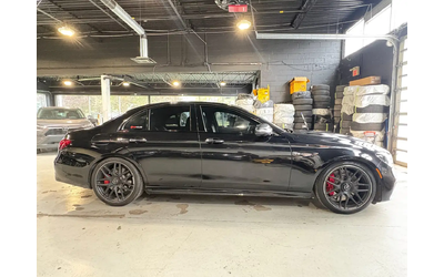 mercedes-benz-e-55-amg-e-63-s-4matic-sedan-xtremely-low-kms-11-dealer-service-recs-850-hp-all-wheel-drive - 2
