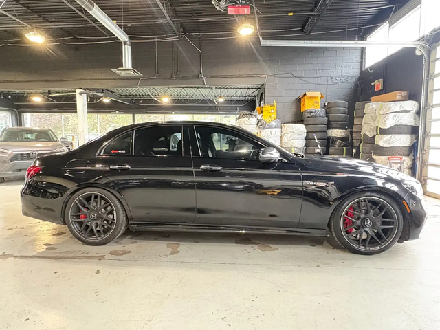 Mercedes-Benz E 55 AMG E 63 S 4MATIC+ Sedan*XTREMELY LOW KMS*11 DEALER SERVICE RECS*850 HP!* All Wheel Drive - автомобили, коли, обяви за нови и употребявани 2