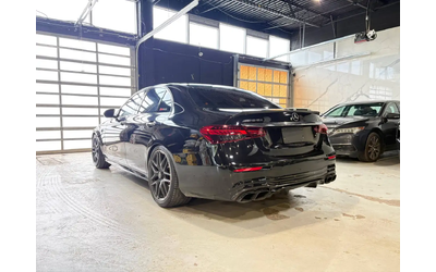 Mercedes-Benz E 55 AMG E 63 S 4MATIC+ Sedan*XTREMELY LOW KMS*11 DEALER SERVICE RECS*850 HP!* All Wheel Drive - автомобили, коли, обяви за нови и употребявани 6