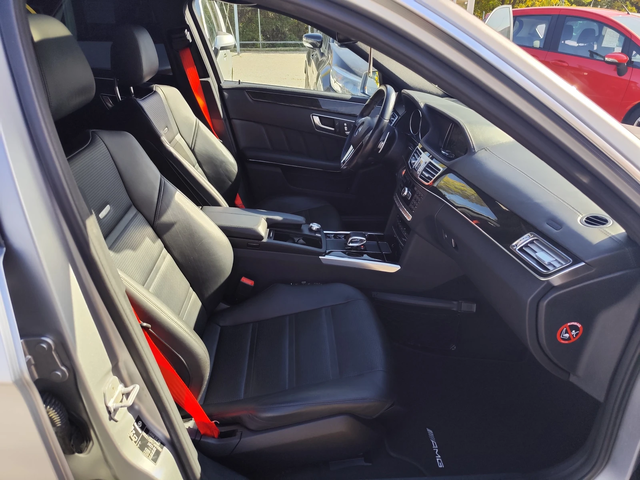 Mercedes-Benz E 63 AMG 4MATIC* V8 BiTURBO* 750k.c.* - автомобили, коли, обяви за нови и употребявани 12
