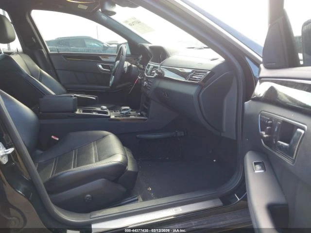 Mercedes-Benz E 63 AMG КОжа* Подгрев* Обдухване* Кейлес* Blind Spot* - автомобили, коли, обяви за нови и употребявани 4