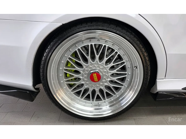 Mercedes-Benz E 63 AMG BRABUS 700* CARBON* PANO* ОБДУХ* КРАЙНА ЦЕНА - автомобили, коли, обяви за нови и употребявани 4