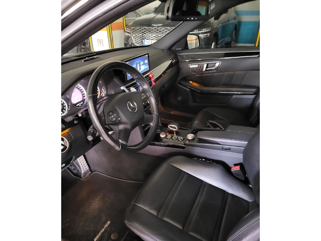 Mercedes-Benz E 63 AMG V8* HARMAN* ОБДУХ* ПАНО* КАТО НОВА* КРАЙНА ЦЕНА - автомобили, коли, обяви за нови и употребявани 5