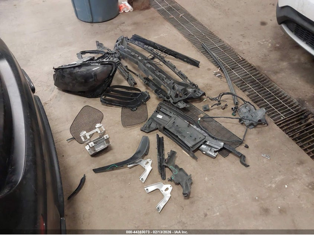 Mercedes-Benz E 63 AMG 4L V8   N All Wheel Drive - автомобили, коли, обяви за нови и употребявани 11