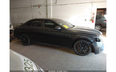 Mercedes-Benz E 63 AMG 4L V8   N All Wheel Drive - автомобили, коли, обяви за нови и употребявани 13