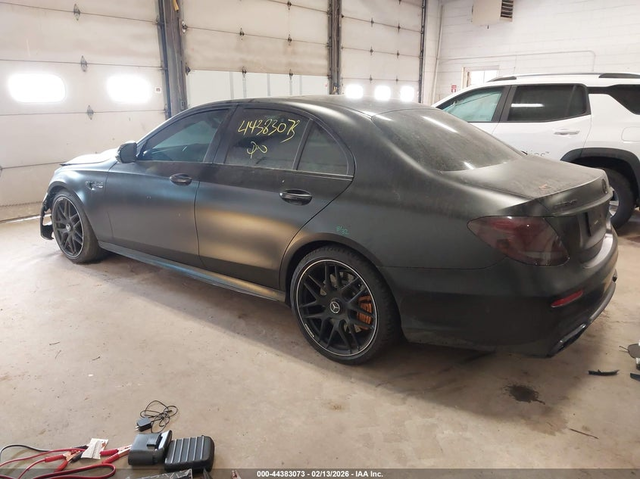 Mercedes-Benz E 63 AMG 4L V8   N All Wheel Drive - автомобили, коли, обяви за нови и употребявани 14