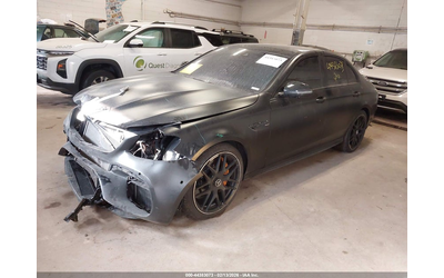 mercedes-benz-e-63-amg-4l-v8-n-all-wheel-drive - 1