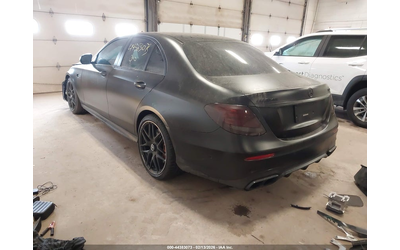 mercedes-benz-e-63-amg-4l-v8-n-all-wheel-drive - 2