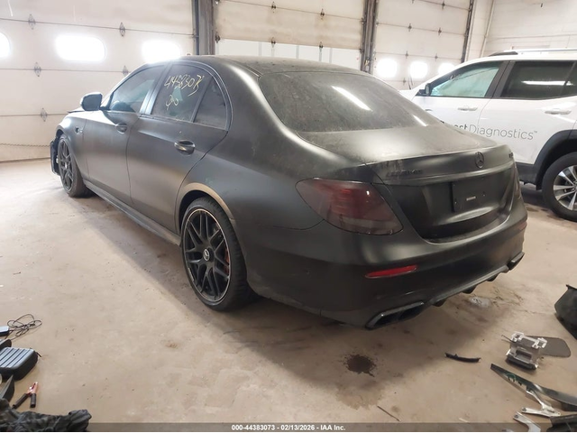 Mercedes-Benz E 63 AMG 4L V8   N All Wheel Drive - автомобили, коли, обяви за нови и употребявани 2