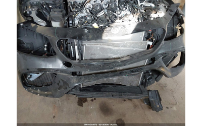 mercedes-benz-e-63-amg-4l-v8-n-all-wheel-drive - 5