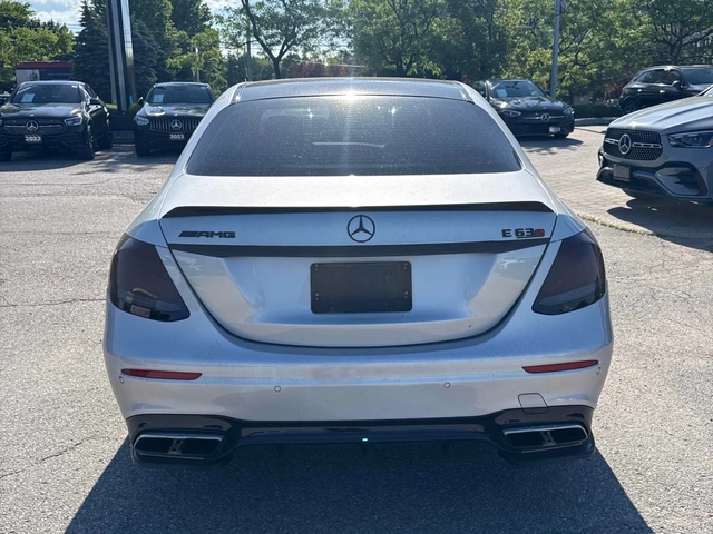 Mercedes-Benz E 63 AMG S / CARFAX - автомобили, коли, обяви за нови и употребявани 3