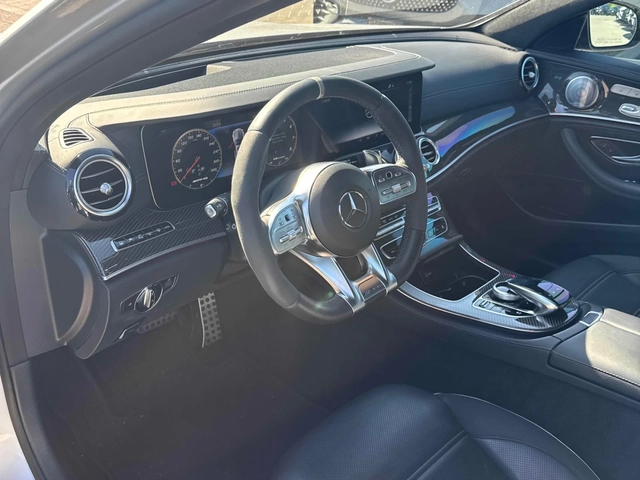 Mercedes-Benz E 63 AMG S / CARFAX - автомобили, коли, обяви за нови и употребявани 4