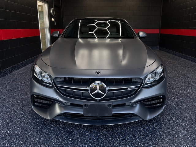Mercedes-Benz E 63 AMG AMG E 63 S / ПАНОРАМА / КОЖА / ЦЕНА ДО БГ - автомобили, коли, обяви за нови и употребявани 1
