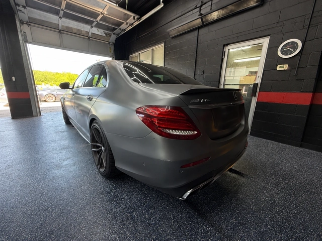 Mercedes-Benz E 63 AMG AMG E 63 S / ПАНОРАМА / КОЖА / ЦЕНА ДО БГ - автомобили, коли, обяви за нови и употребявани 3